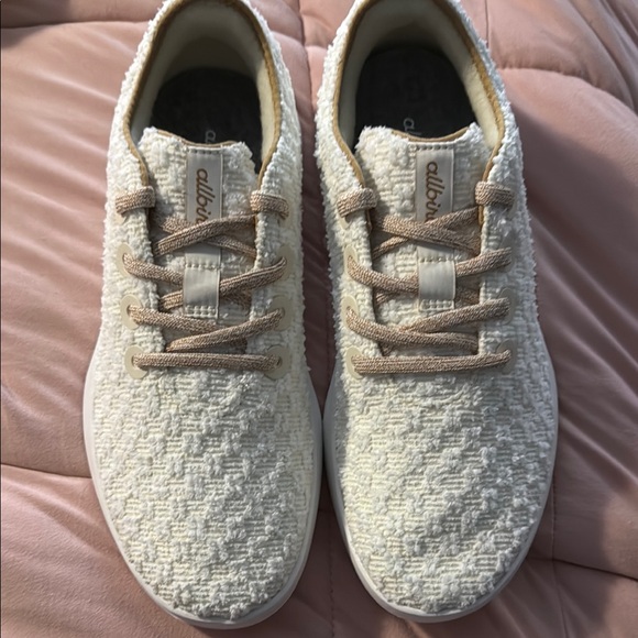 allbirds Shoes - Allbirds Cream Sneakers with Cushioned Sole and Breathable Knit